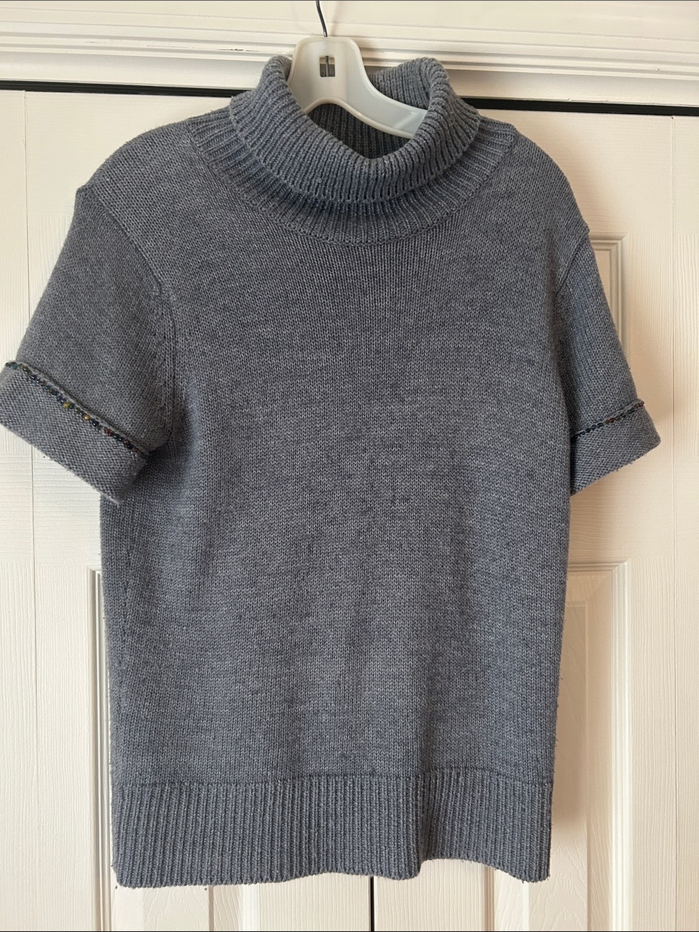 Old Navy Size L Wool Gray Short-Sleeve Turtleneck Sweater Beaded Sleeves